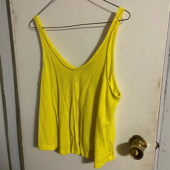 Yellow Flowy Crop Top - Picture 1 of 2